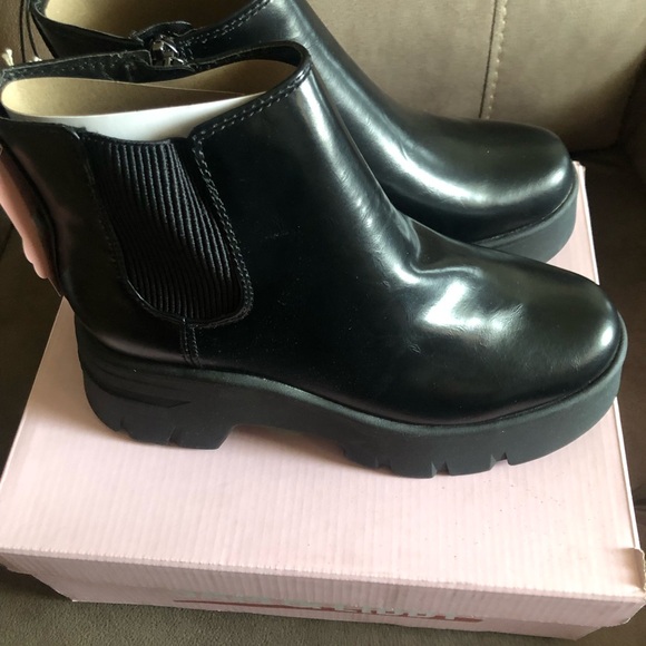 Sam and Libby Julia Chelse bootie . Woman’s size 8 
NWT.  Box not included. - Picture 7 of 7